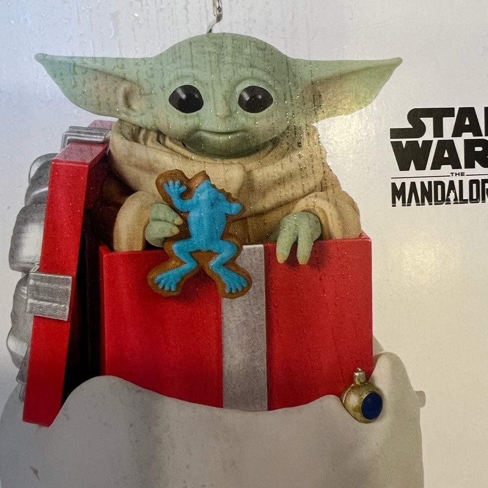 Disney Star Wars 2022 Mandalorian Gogru Greetings Hallmark Ornaments BRAND NEW - Picture 2 of 8